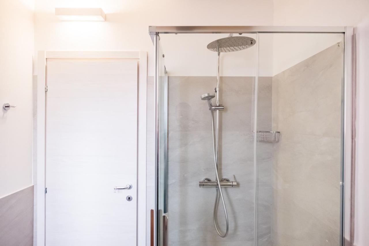 デセンツァーノ・デル・ガルダResidenza Gelsominoアパートメント エクステリア 写真